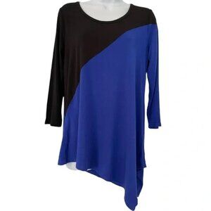 Chelsea & Theodore 3/4 Sleeve Asymmetrical Hem Top